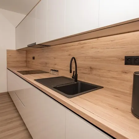Luxure Istebne